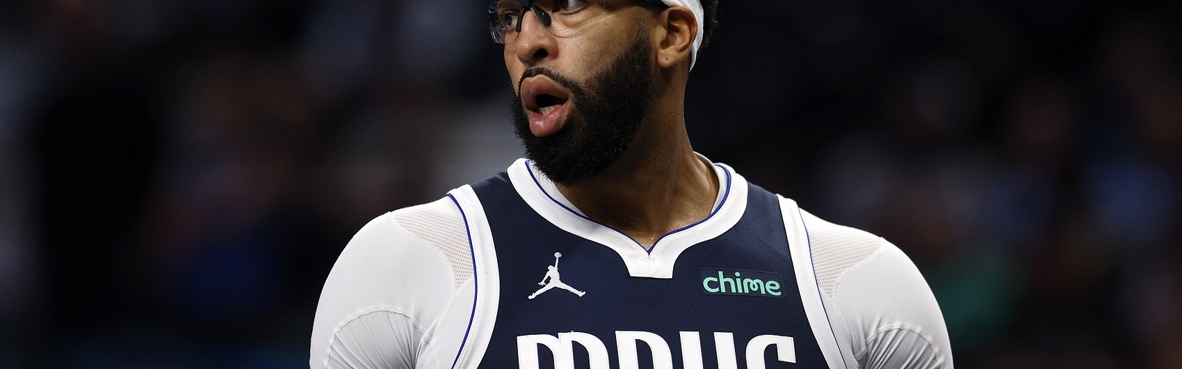 浓眉独行侠生涯至今只打了29场 场均20.2分10.8篮板1.8盖帽