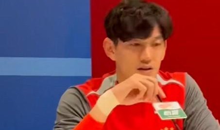 开云官网-东体：李帅肌肉拉伤，颜骏凌赛前热身时两根手指错位和脱臼